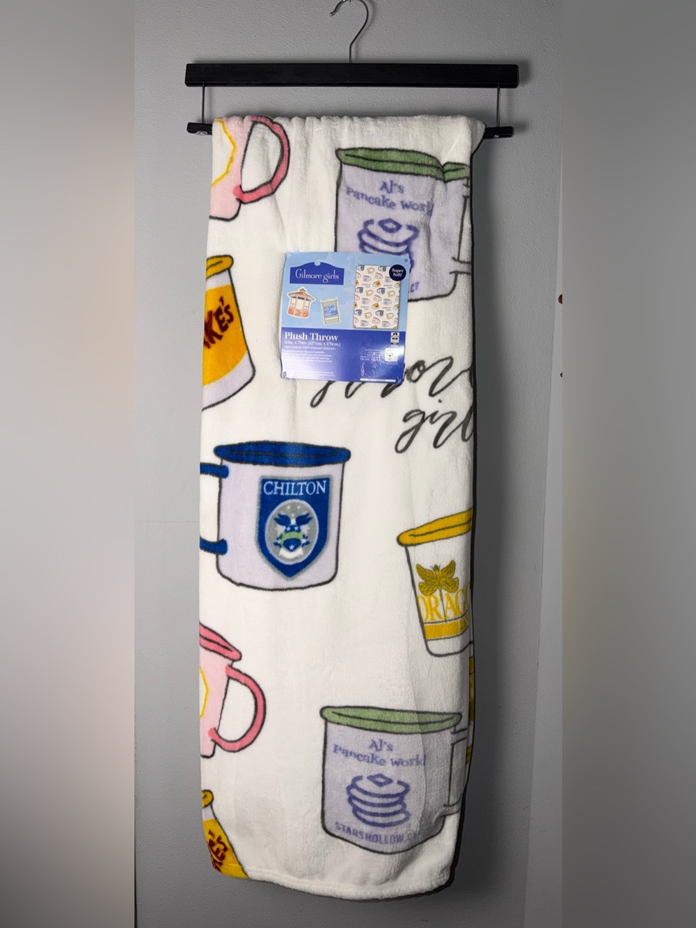Gilmore Girls Coffee Mug Plush Throw Blanket 50” X 70” Dragonfly Inn Luke’s NEW